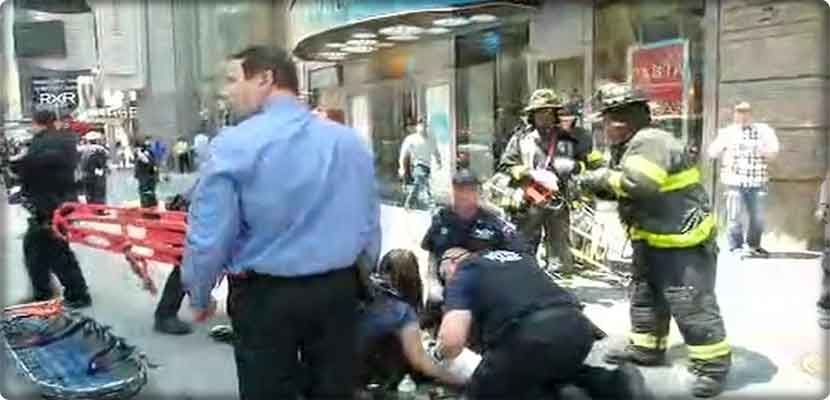 صورة من حادث الدهس بميدان "تايمز سكوير" بنيويورك