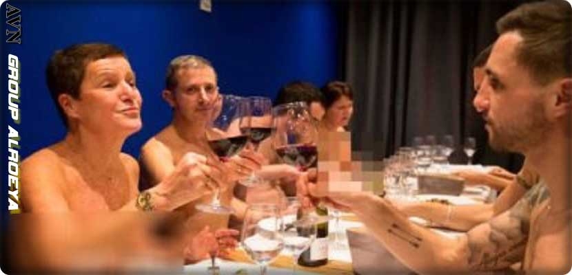 مطعم العراة في باريس يحقق إقبالا كبيرا